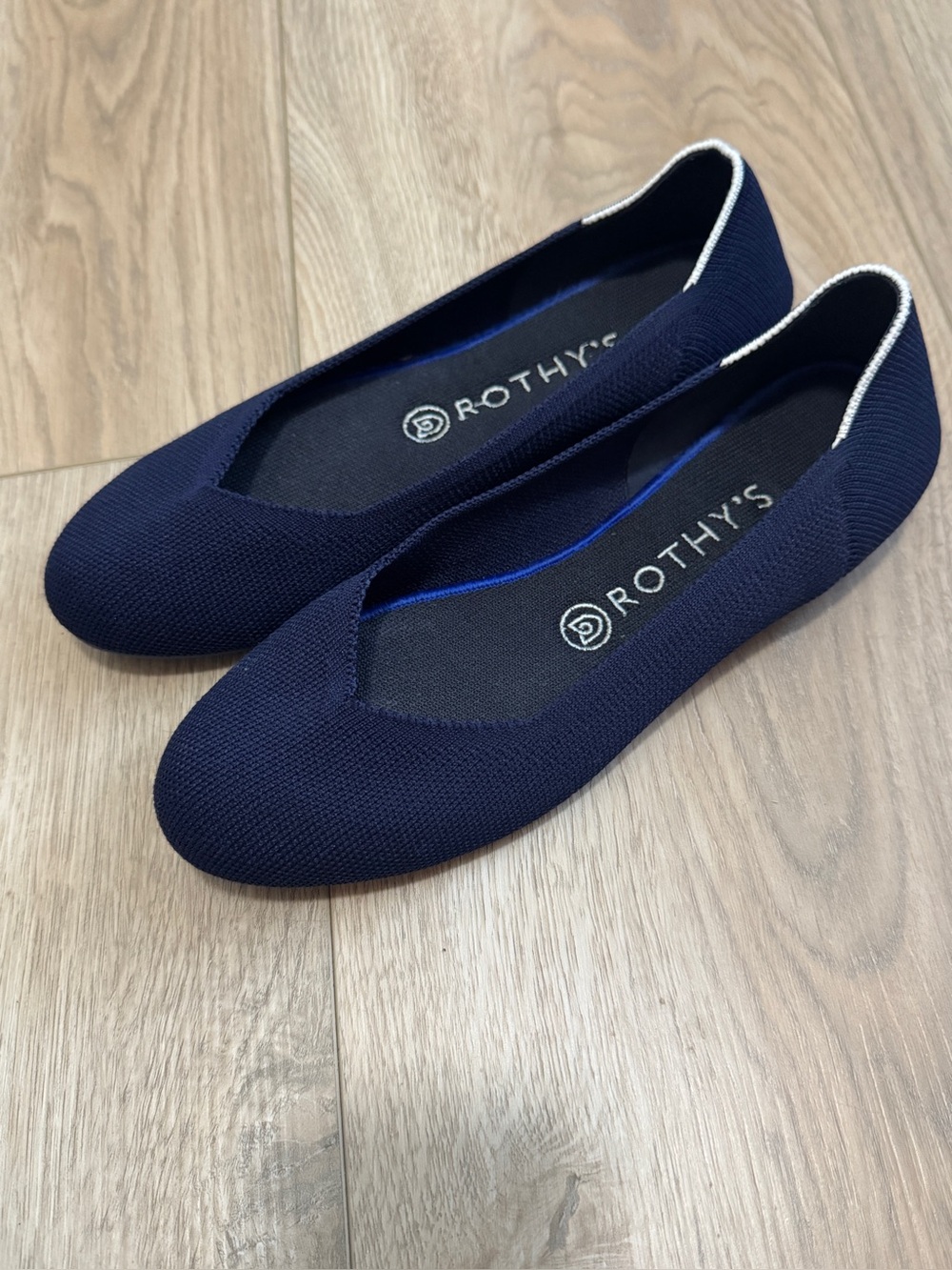 ROTHY'S Women's Navy with White Trim Ballet Flat Sz. 8.5 - Picture 9 of 14